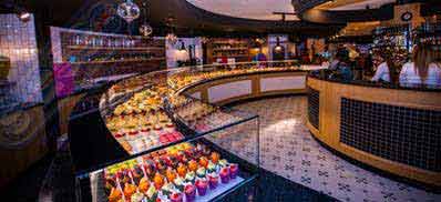 Luppa Pastry Showcases
