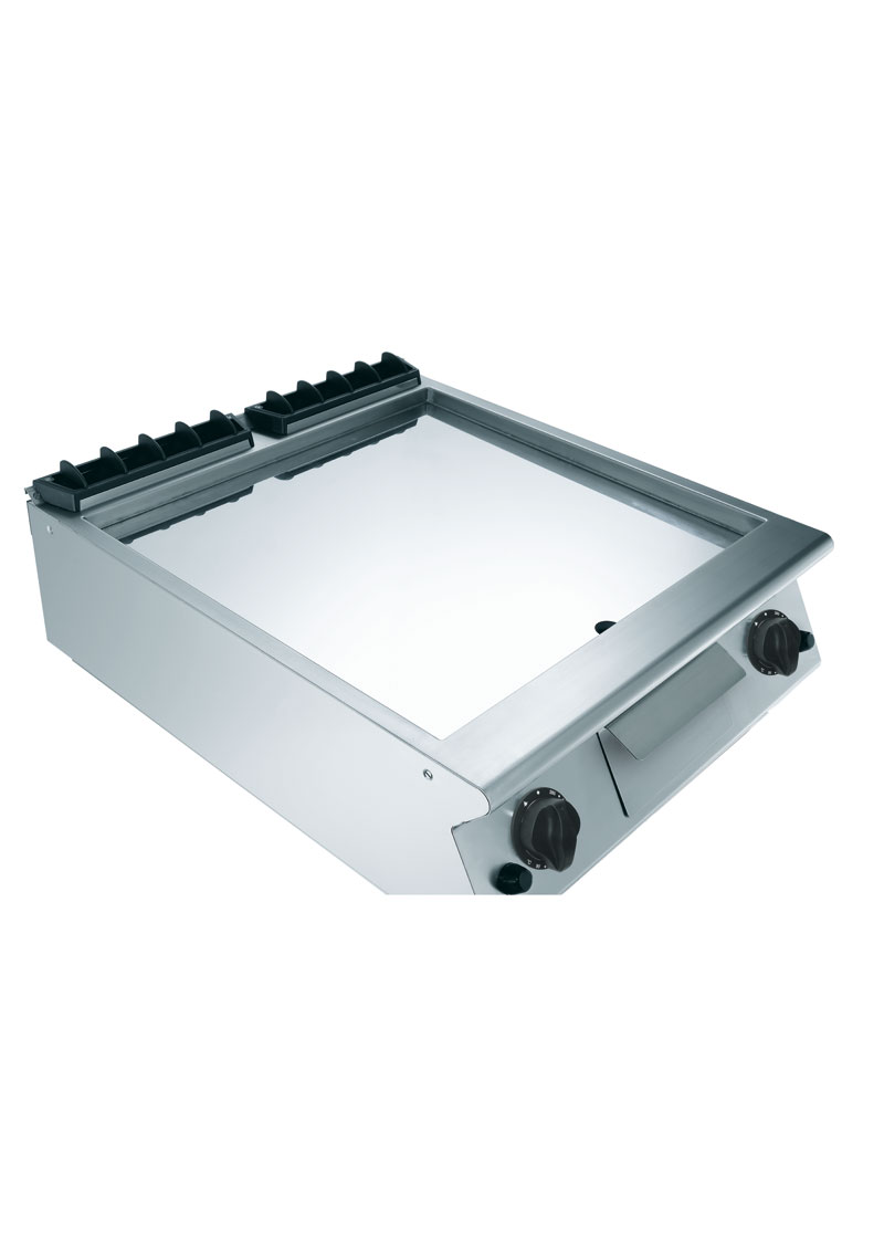 900 Series Chromed Gas Fry-Top With Smooth Fry Plate